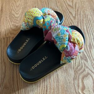 LA DOUBLEJ Triccia Slides